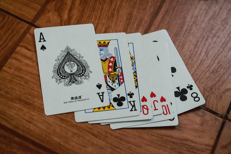 6 ESL/EFL Games that Require a Deck of Cards